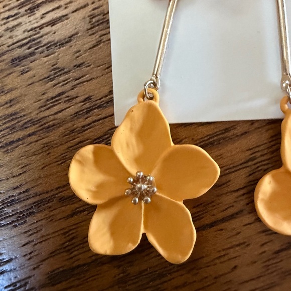 Francesca's Collections Yellow Floral Earrings - Picture 2 of 4